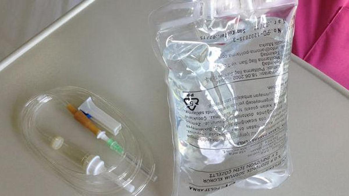 Serum Nedir, Ne İşe Yarar? Serumun İçinde Ne Vardır, Hangi Durumlarda Takılır?