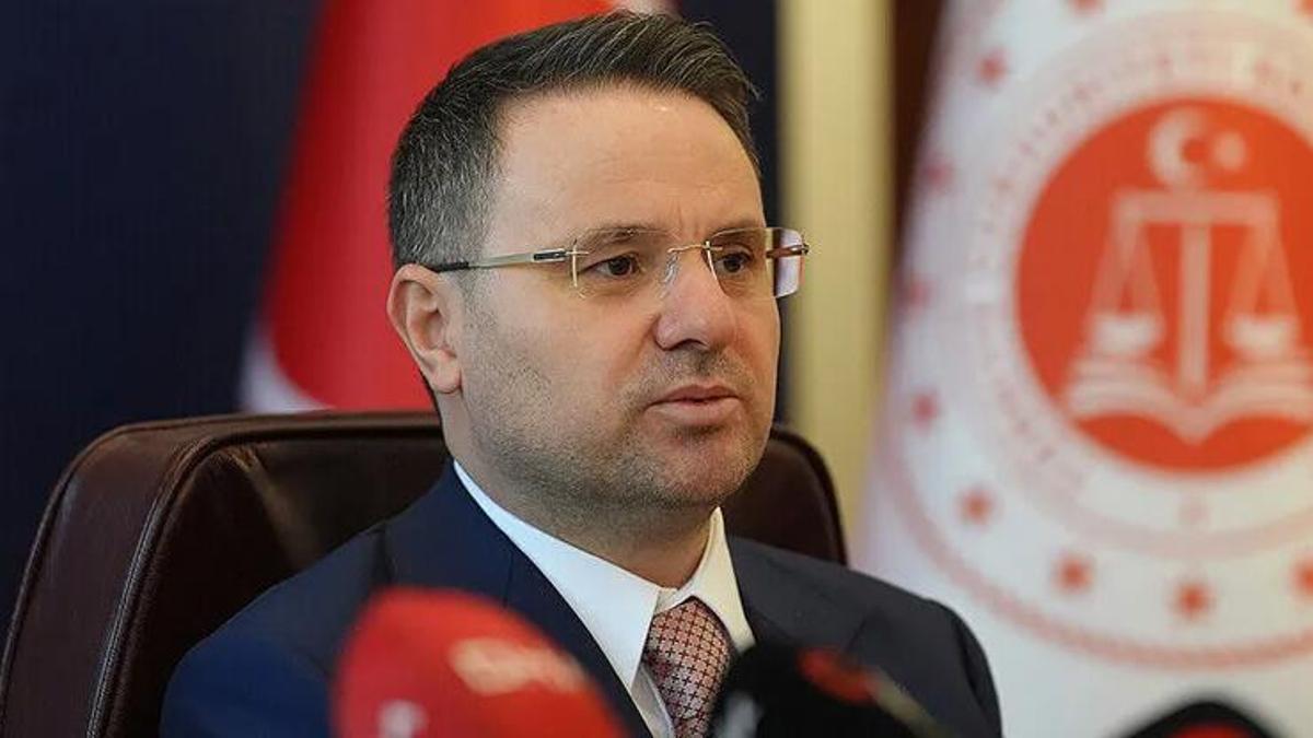Bakan Gürlek duyurdu: Bin 613 gözaltı