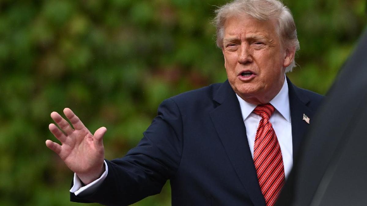 ABD'de seçim öncesi Trump'a darbe!