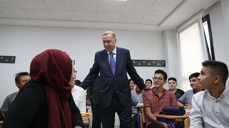 Cumhurbaşkanı Erdoğan, Kayseri'de okul açılışı gerçekleştirdi