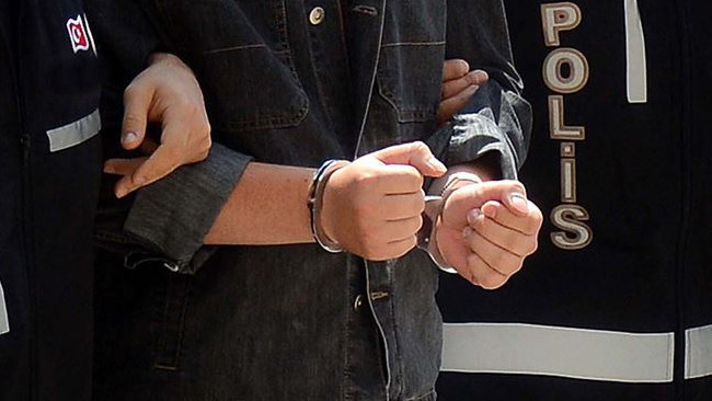 İBB'ye yönelik 'Yolsuzluk' davasının duruşmasına sahte basın kartıyla giren şüpheli tutuklandı