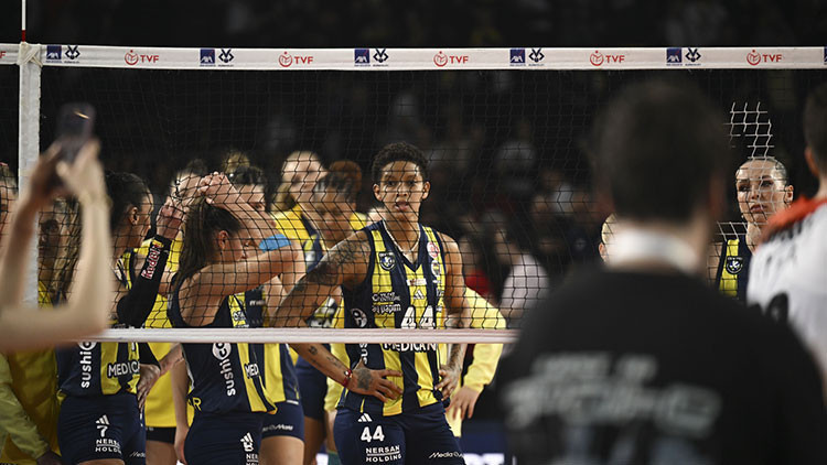 Fenerbahçe filesi yangın yeri!