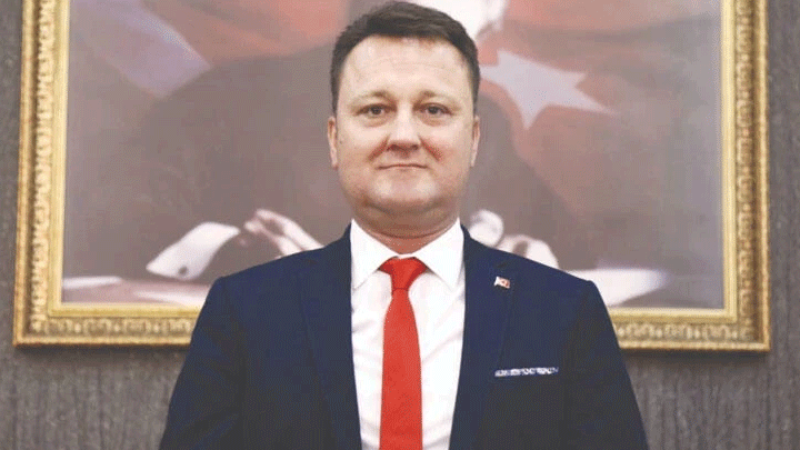 Eski Menemen Belediye Başkanı Serdar Aksoy'a verilen hapis cezası hukuka uygun bulundu