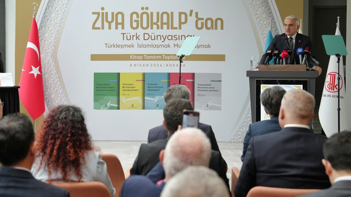 Türk dünyasına 5 lehçede dev eser | 'Türkleşmek, İslamlaşmak, Muasırlaşmak' eseri Türk dünyasıyla buluşuyor