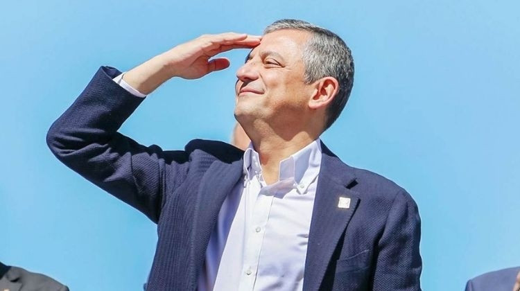 Özel Rize’den seslendi: Yeni çay kanunu çıkaracağız