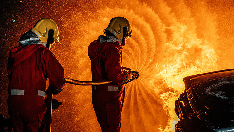 Gece saatlerinde felaket: 5 kişi öldü