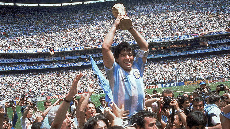 Futbol efsanesi Maradona neden öldü? Doktorlar hakim karşısında