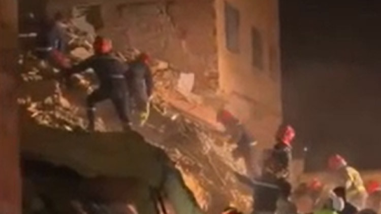 Dört katlı bina çöktü: Çok sayıda ölü