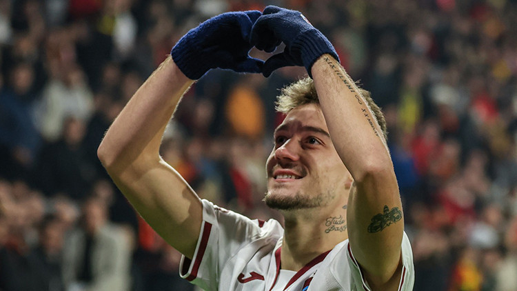 Trabzonspor, Ernest Muçi ile 3+1 yıllık anlaşma sağladı!