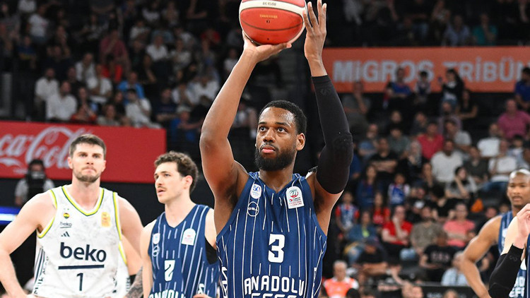 Anadolu Efes kazandı, seri 4. maça taşındı!