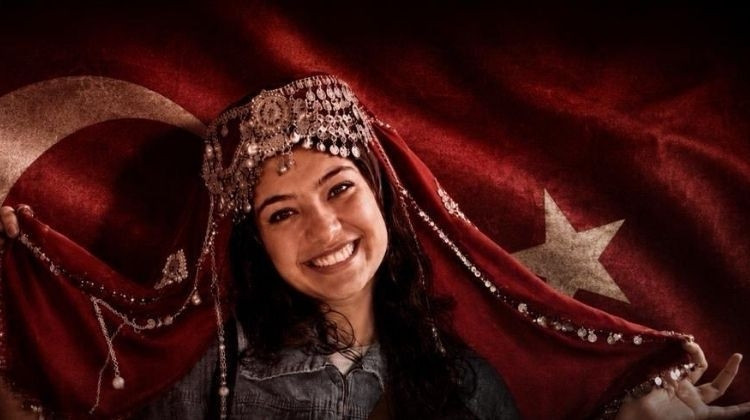 İletişim Başkanı Duran, şehit öğretmen Şenay Aybüke Yalçın'ı andı