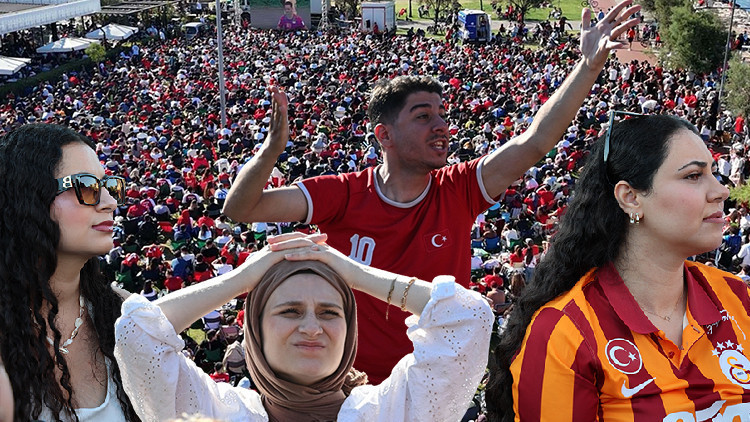Bu sabah tüm yurtta aynı heyecan yaşandı: Binlerce vatandaş meydanlarda toplanıp milli maçı böyle izledi