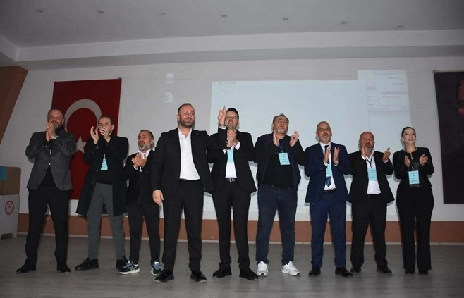 Altay’da kongre rafa kaldırıldı