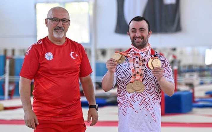 Alper Sofya’yı “yedi” bitirdi