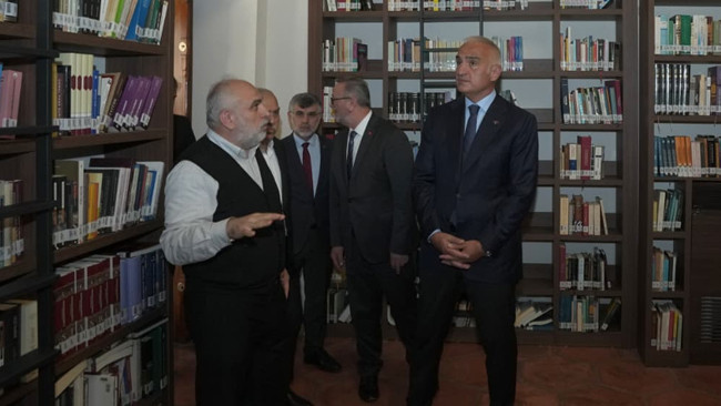 Bakan Ersoy'dan Prof. Dr. İhsan Fazlıoğlu'na ziyaret