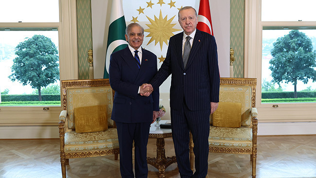 Cumhurbaşkanı Erdoğan, Pakistan Başbakanı Şerif’i resmi törenle karşıladı