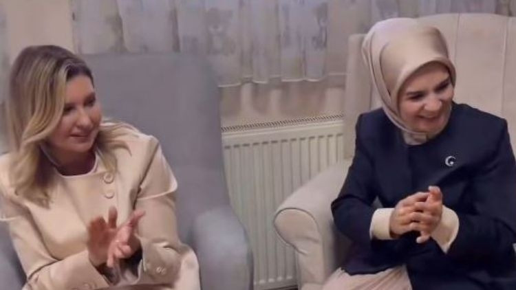 Bakan Göktaş ile Ukrayna Devlet Başkanı Zelenskiy'nin eşi, savaş mağduru çocukları ziyaret etti