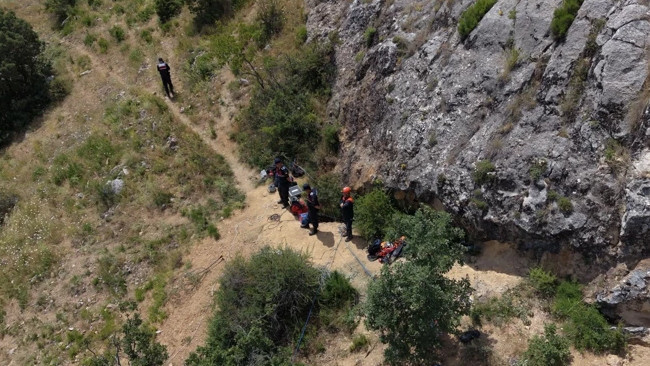 Çorum'da kayalık alandaki mağarada sıkışmıştı: Cenazesine ulaşıldı