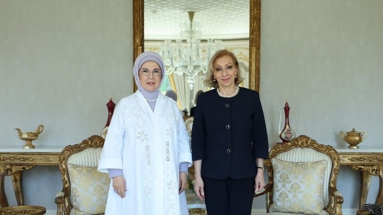 Emine Erdoğan, Lübnan Başbakanı'nın eşi Selam ile görüştü
