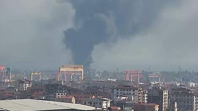 Tuzla'da işçi konteynerinde çıkan yangın söndürüldü