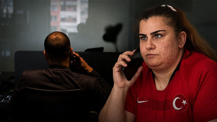 'Milletvekilleri de burada' deyip kandırdı | Görme engelli milli halterciye akılalmaz tuzak! 'Üslubu o kadar düzgündü ki, inandım'