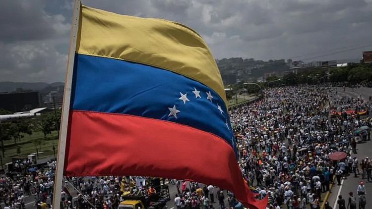 Venezuela'nın geçici başkanından seçim açıklaması