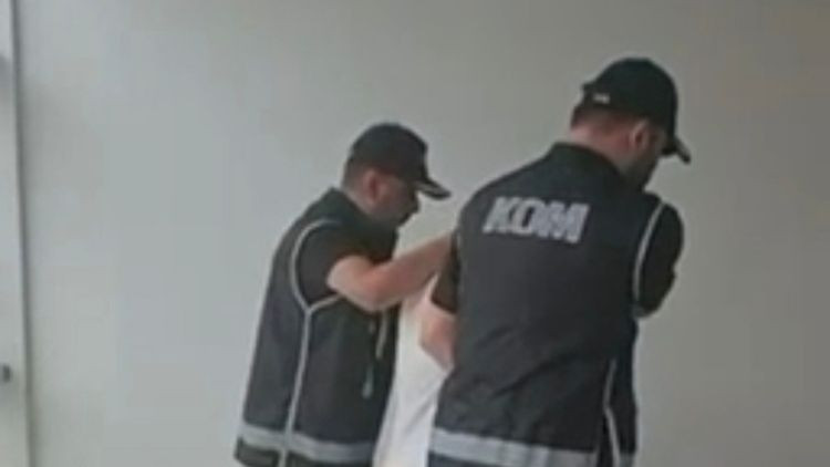 Kırmızı bültenle aranan şüpheli Alanya’da yakalandı