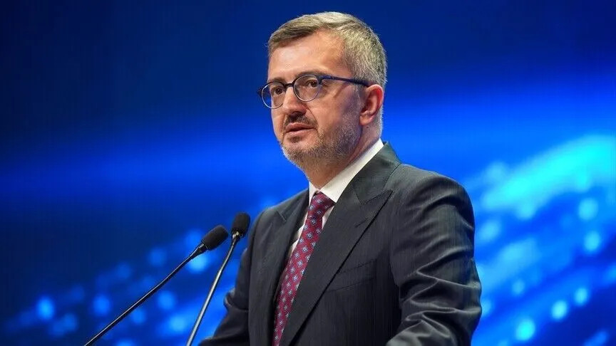 İletişim Başkanı Duran'dan Avrupa şampiyonu olan A Milli Kadın Voleybol Takımı'na tebrik