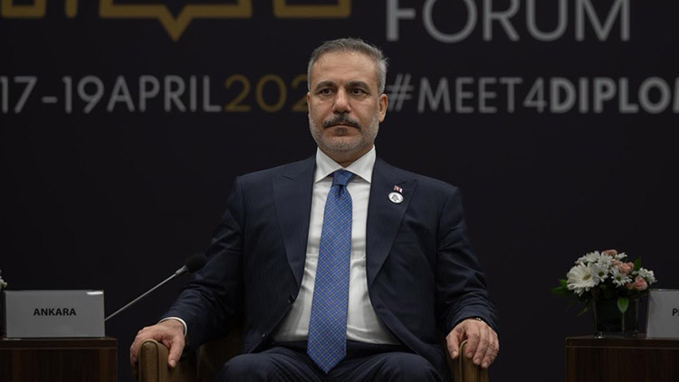 Dışişleri Bakanı Hakan Fidan ABD Büyükelçisi Barrack ve ABD Temsilciler Meclisi Üyesi Issa ile görüştü