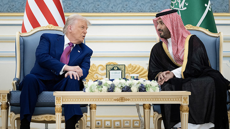 Prens Selman'dan Trump'a telefon: Husileri vurun