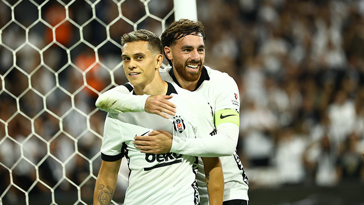 Marsilya’nın eski teknik direktörü Casoni’den, Beşiktaş’ın hücum hattına övgü!