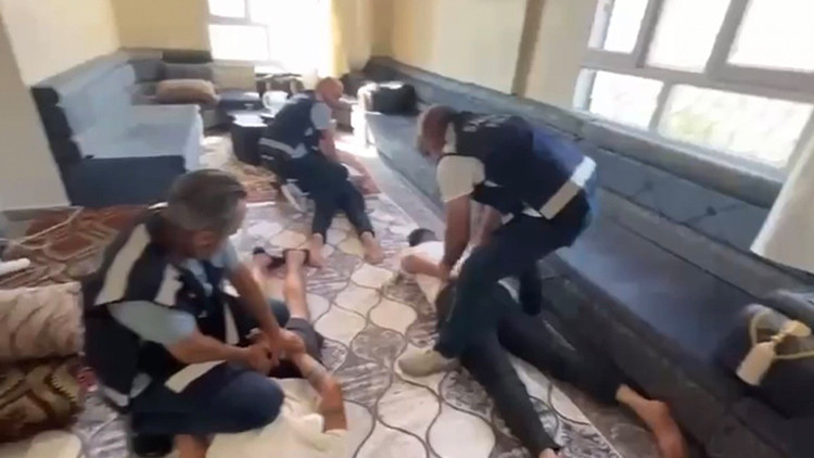 Samsun polisinin fark ettiği gözyaşları dolandırıcılık şebekesini yaktı: 9 gözaltı, bir kurban son anda kurtarıldı!