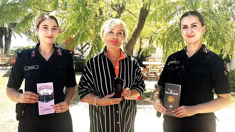 Emel Sayın’dan KADES çağrısı
