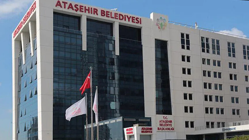 Ataşehir'de CHP'li 6 belediye meclis üyesi AK Parti'ye katıldı