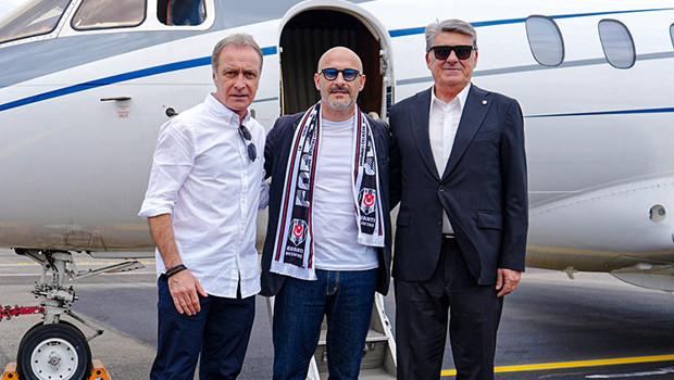 Beşiktaş, Vincenzo Italiano'yu resmen açıkladı! İtalyan hoca İstanbul'a geldi
