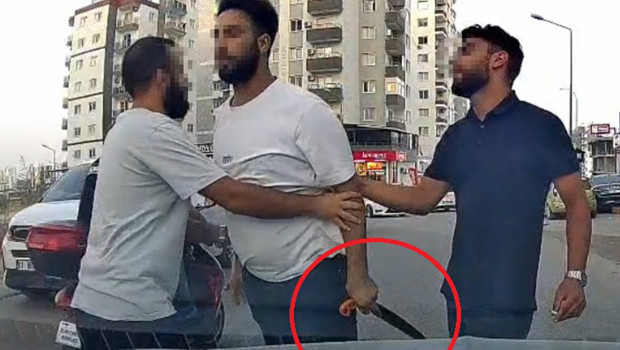 Trafikteki testereli maganda tutuklandı, aracı trafikten men edildi