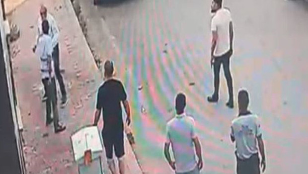 Gaziantep’te milletvekiline bıçaklı saldırı: Korumasına izin verdiği ortaya çıktı | 'Çok pişmanım, yaşadığına çok seviniyorum'