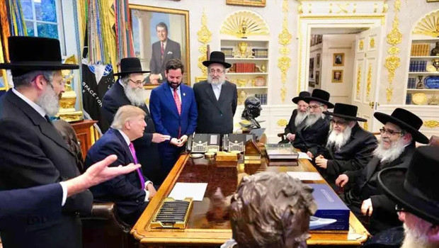 Beyaz Saray'da 47 yıl sonra bir ilk: Trump Hasidilk Yahudileri ağırladı