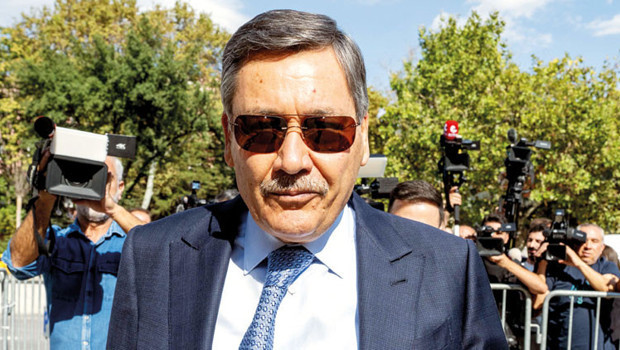 Melih Gökçek’in savunması: ‘Gelinim zengin’