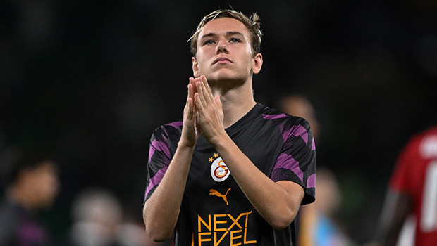 Aleksey Batrakov'dan Galatasaray açıklaması! 'Transferimin hakkını vermeliyim'