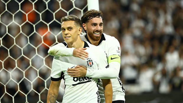 Marsilya’nın eski teknik direktörü Casoni’den, Beşiktaş’ın hücum hattına övgü!