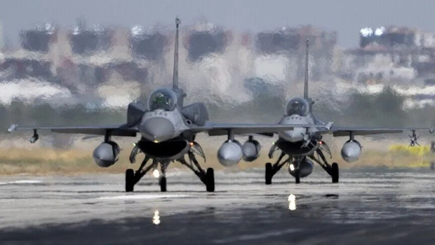ABD ordusuna ait F-16 savaş uçağı düştü