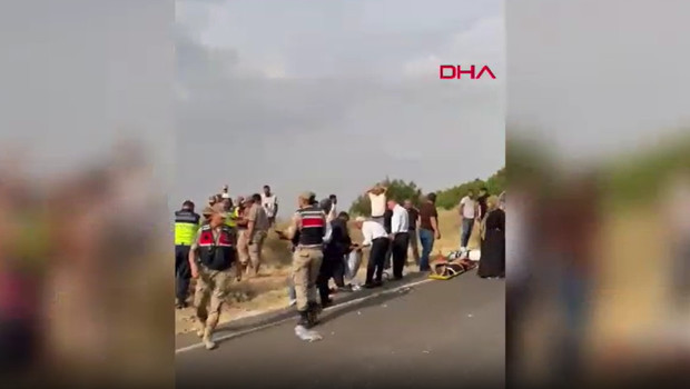 Bingöl’de minibüs şarampole devrildi: 10 yaralı
