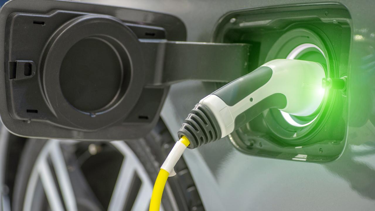 Akaryakıt fiyatlarındaki artış sonrası Avrupa'da elektrikli araç satışları martta rekor kırdı