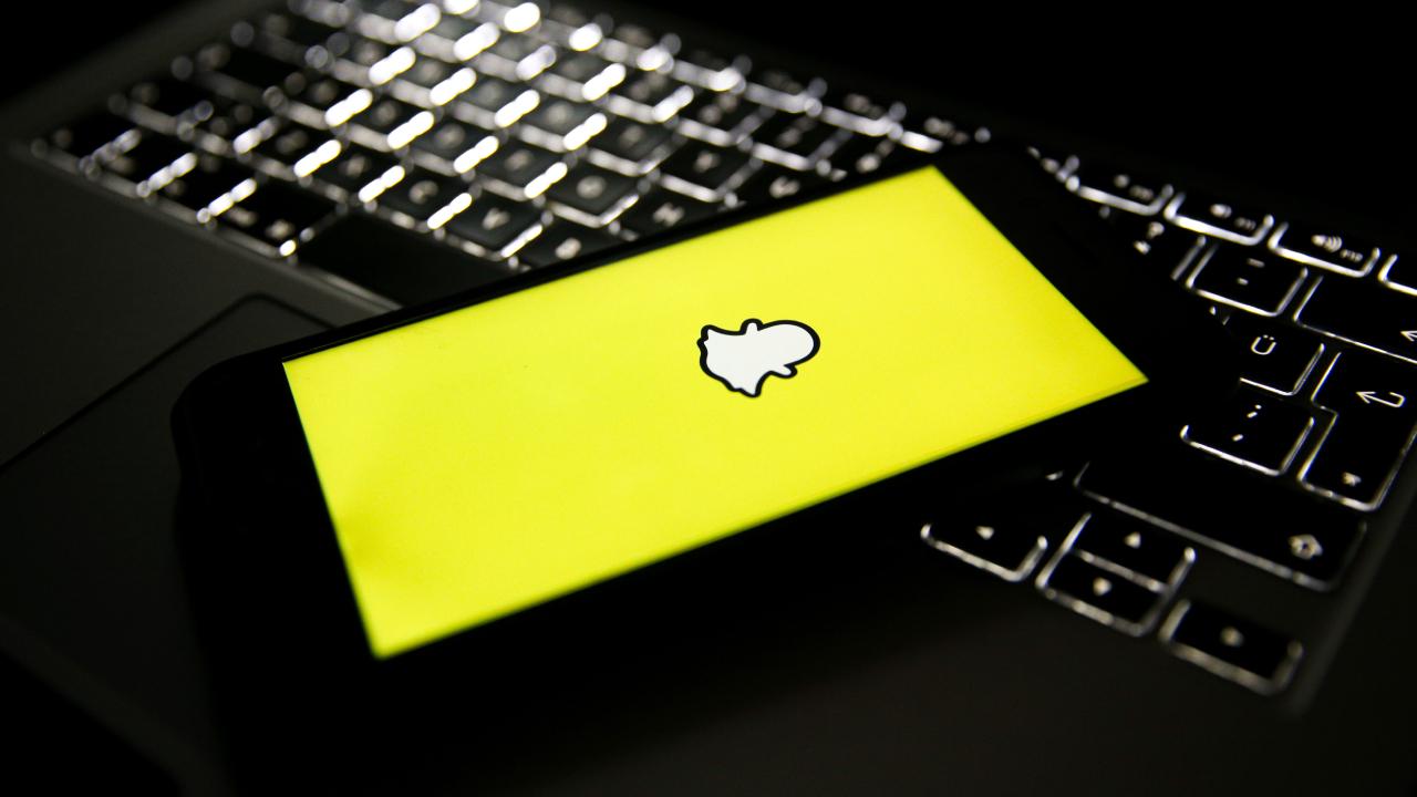 Snapchatin çatı şirketi Snap Inc. 1000 çalışanını işten çıkarıyor