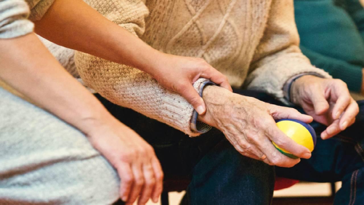 Türk bilim insanlarından Alzheimer'a karşı yeni ilaç çalışması