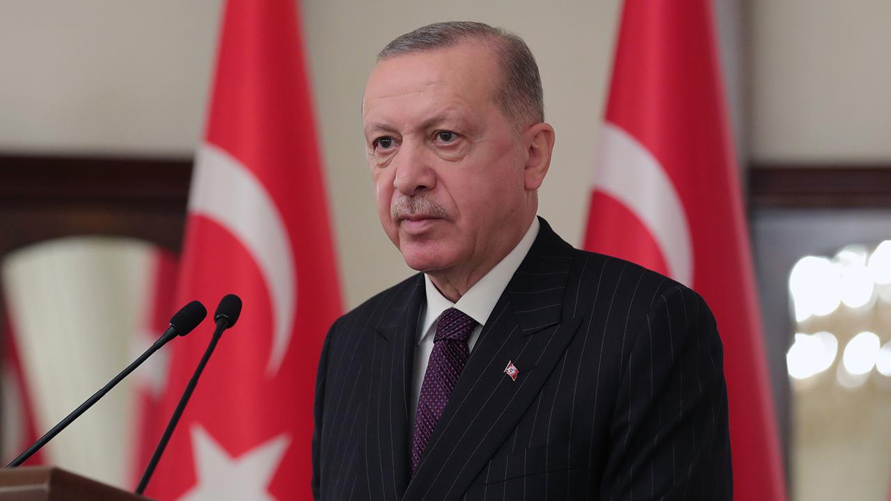 Cumhurbaşkanı Erdoğan, Alparslan Türkeş'i andı