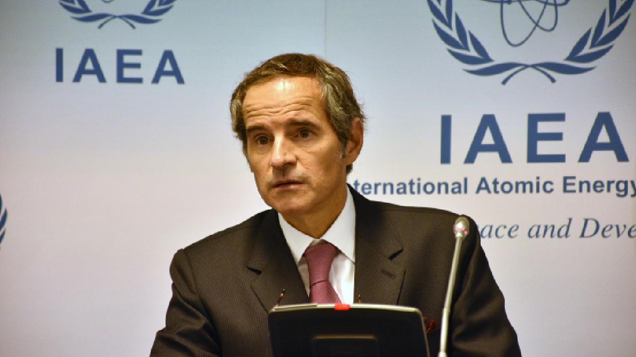 UAEA Başkanı Grossi: İran'ın Buşehr Nükleer Enerji Santrali'ne saldırıdan endişe duyuyorum