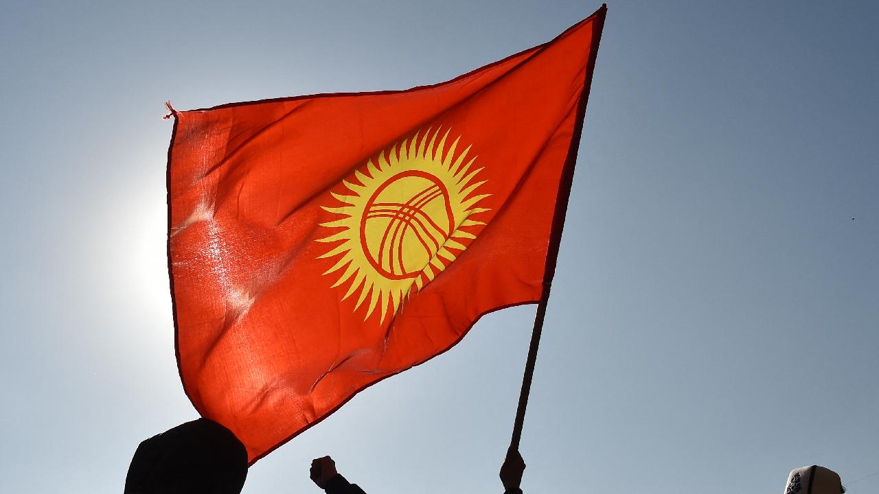 Kırgız alfabesindeki Rusça harflerin çıkarılması önerildi
