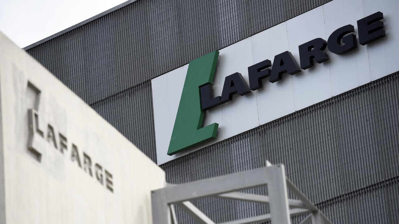 Paris Ceza Mahkemesi Lafarge'ın terör örgütünü finanse etmekten suçlu olduğuna hükmetti